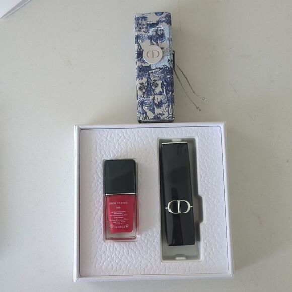 Dior Makeup Set Limited Edition-NIB - Picture 6 of 8
